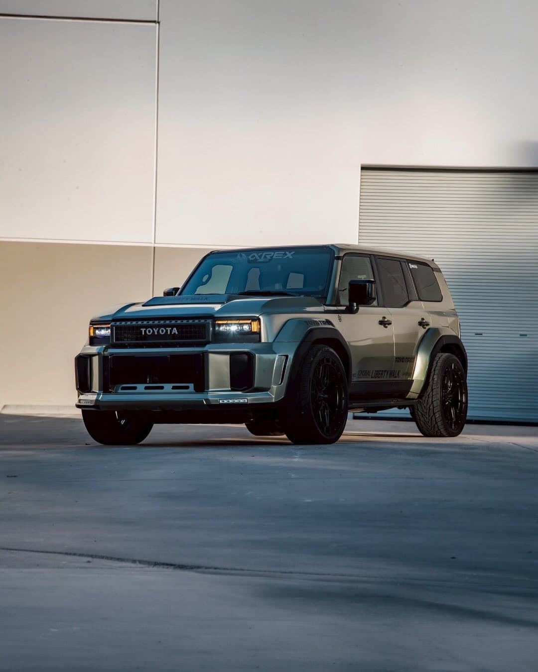 Liberty Walk LB-WORKS for Toyota Land Cruiser 250