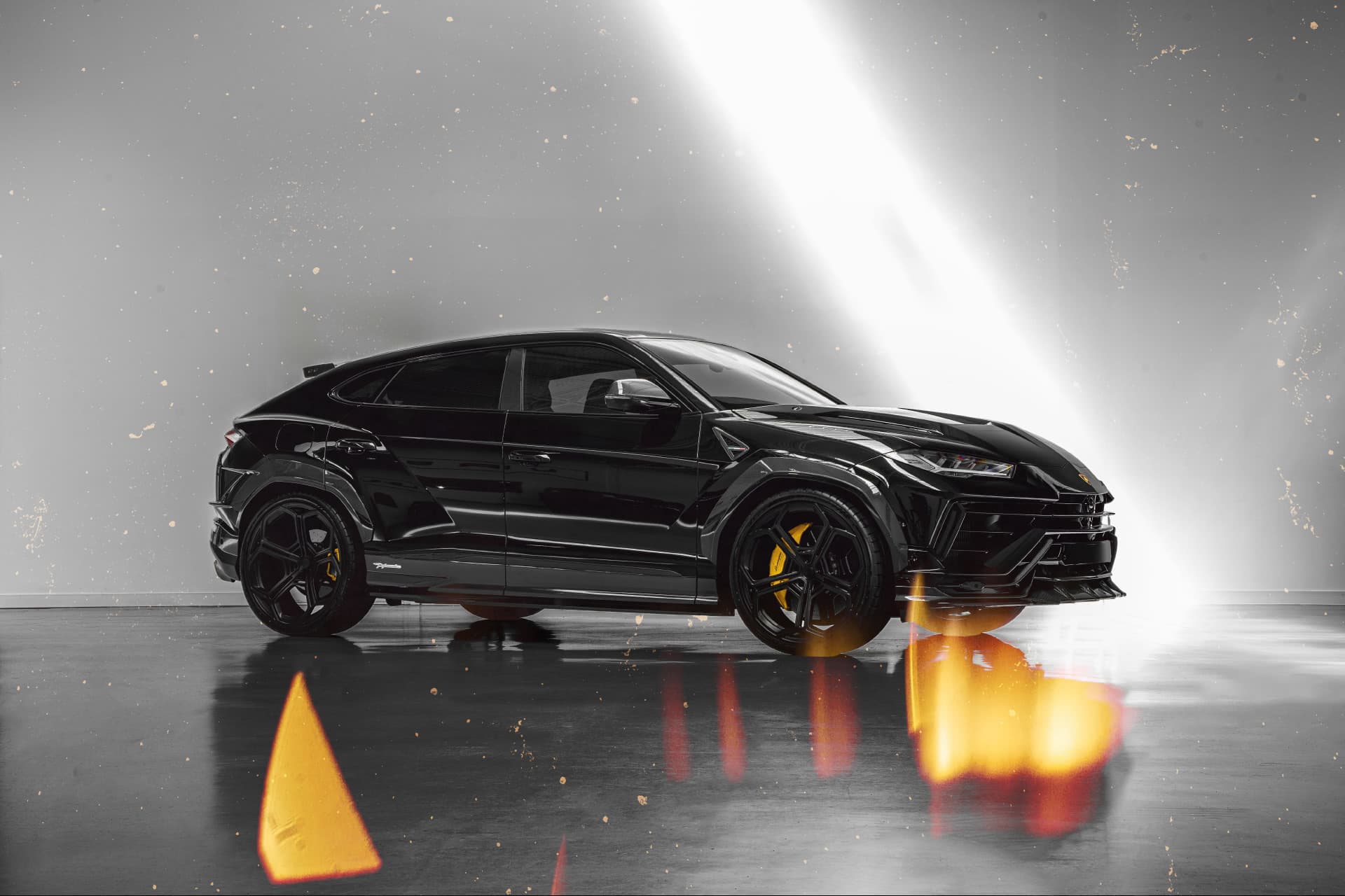 Urban 2-Piece Visual Carbon Fibre Lower Front Bumper Apron for Lamborghini Urus Performante - Image 1