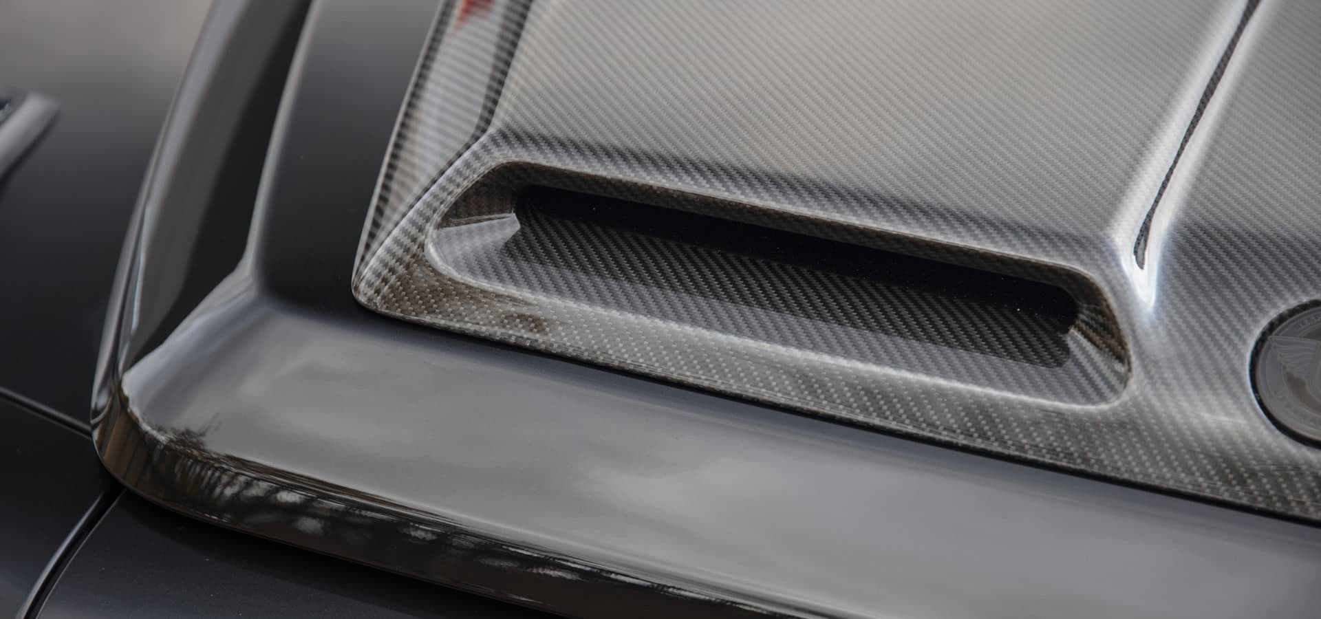 Карбонова накладка Urban для G-Wagon Softkit - Visual Carbon Fibre