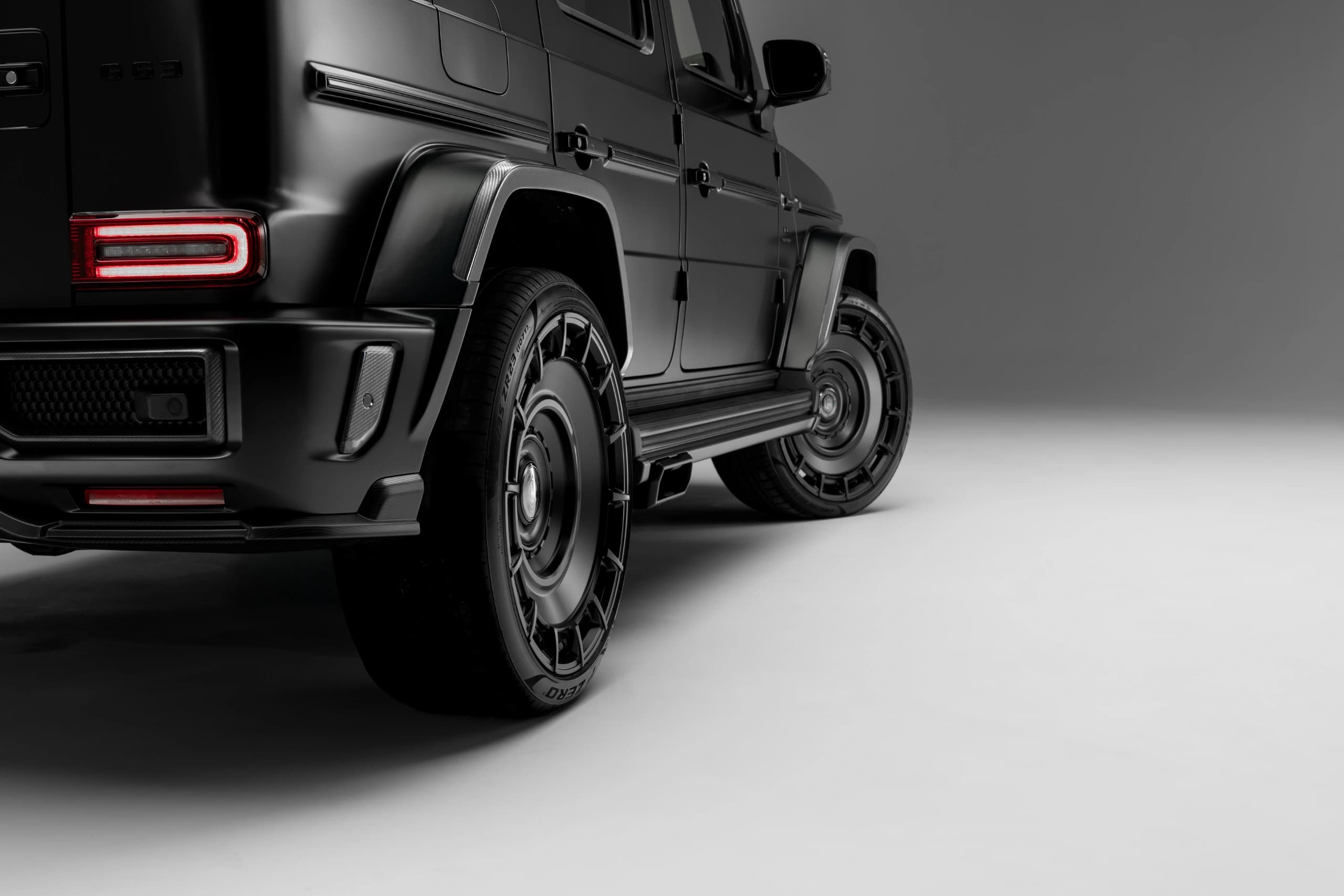 Литий диск Urban UC4 23" Gloss Black для Mercedes-Benz G-Wagon Widetrack - ET25