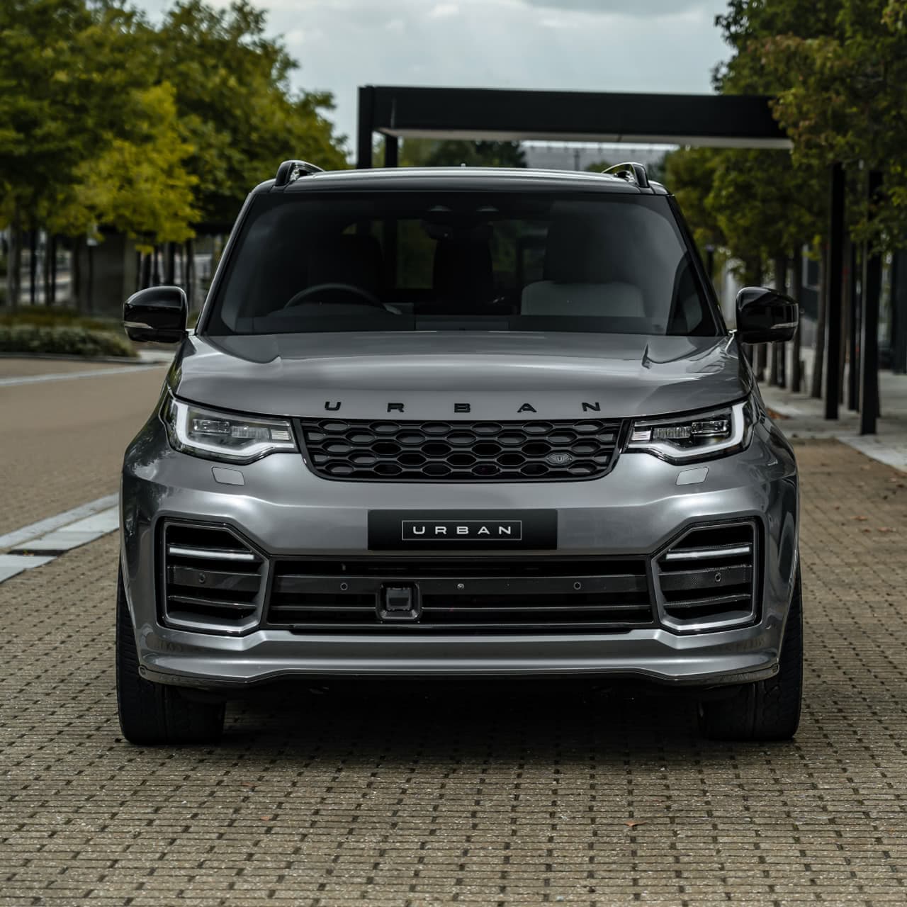 Urban Gloss Black Branding Pack for Land Rover Discovery 5