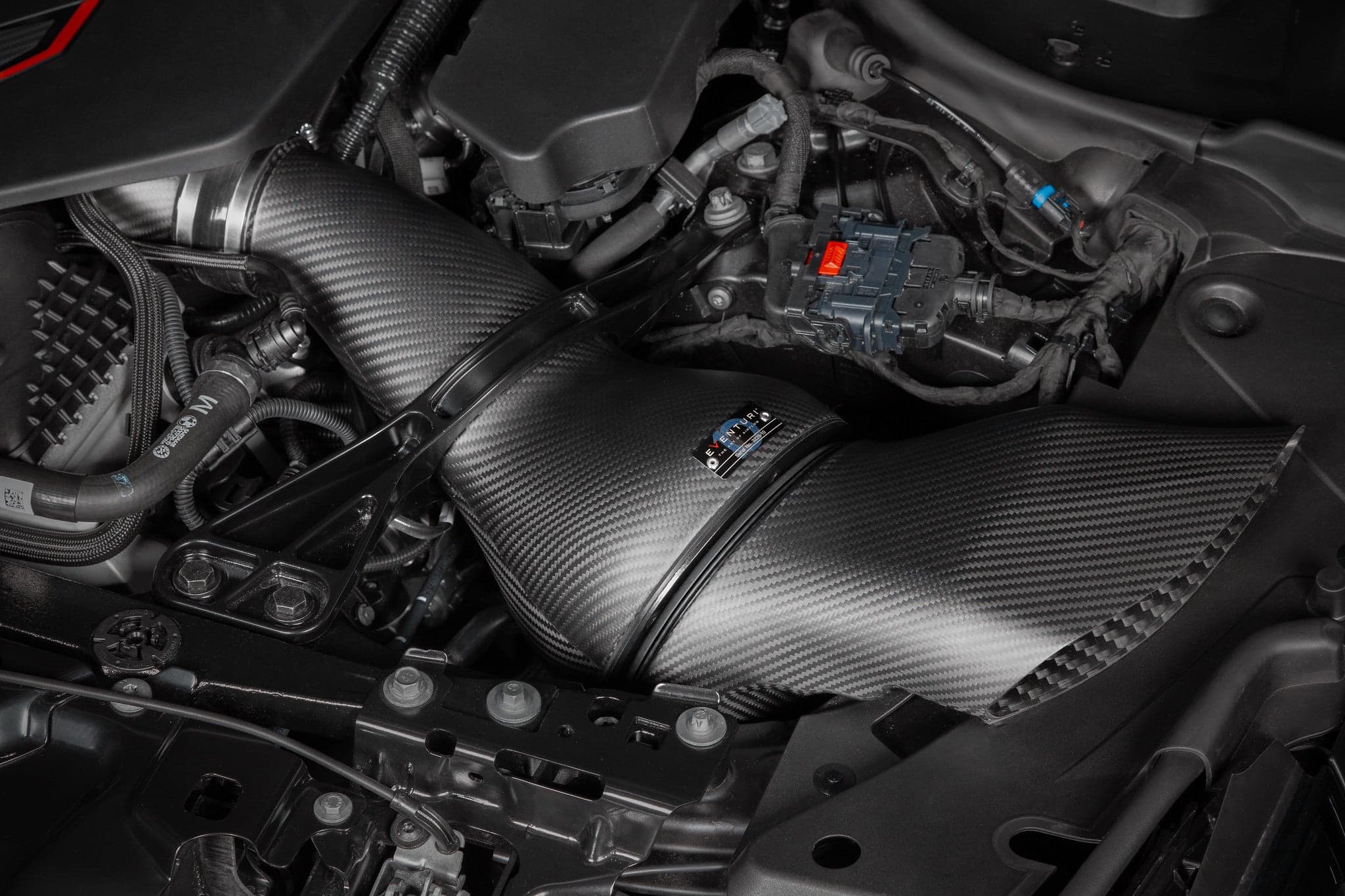 Eventuri carbon intake system for BMW M5 G90 / G99