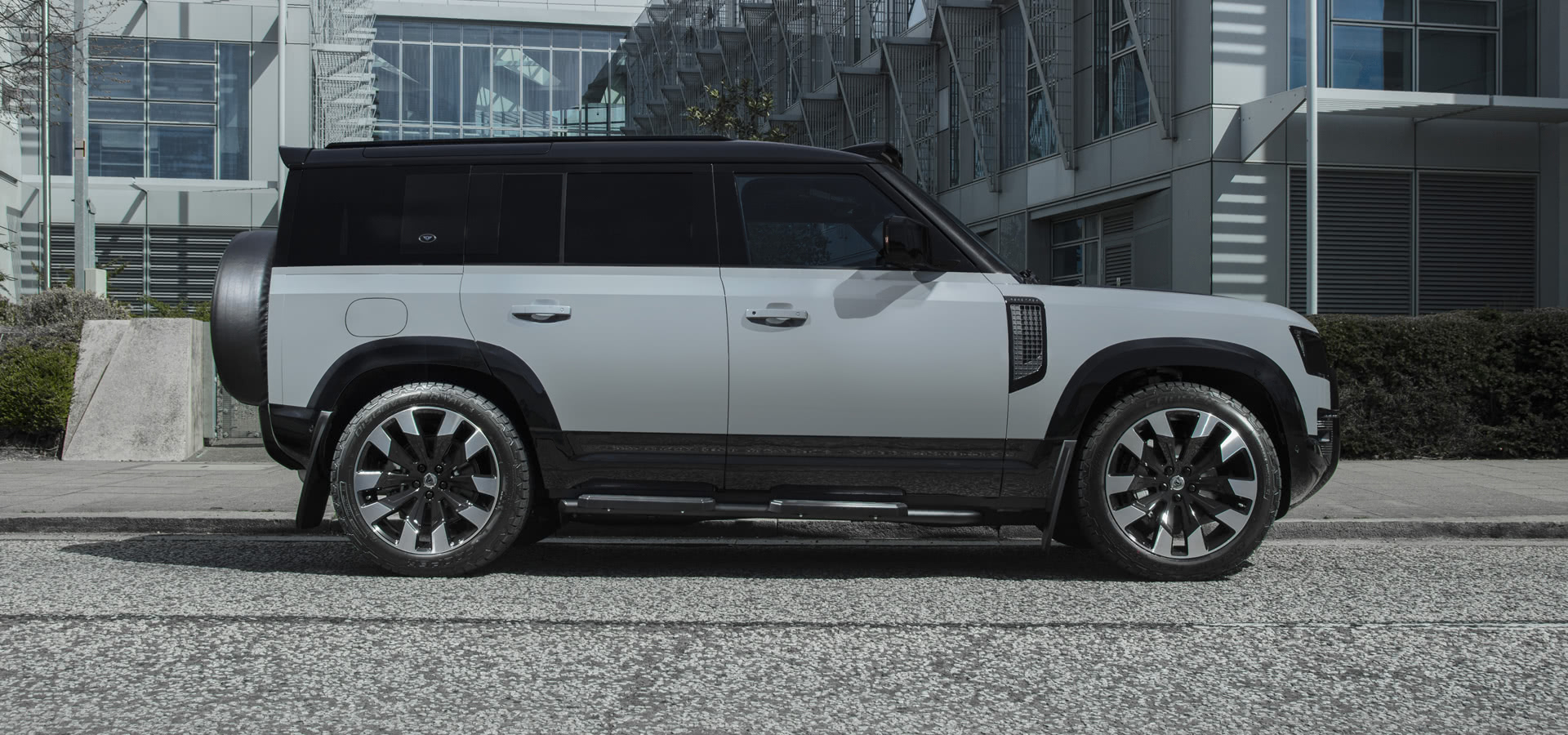 Urban Defender 110 - Image 3