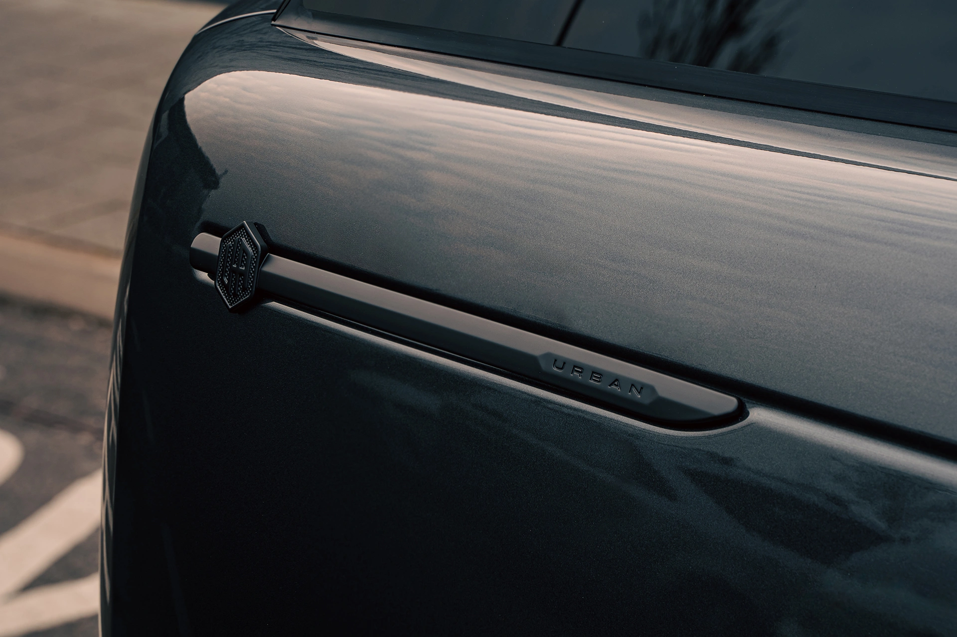 Range Rover - Image 2
